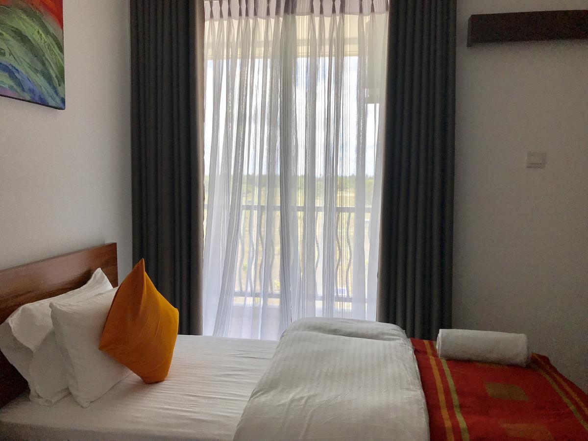 Araliya Oceanfront Condos Nilaveli, Trincomalee Exteriör bild